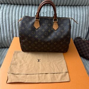 Authentic Pre loved Louis Vuitton Speedy in Monogram